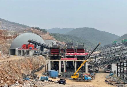 荊門(mén)紫崗礦業(yè)石灰石破碎：東線(xiàn)產(chǎn)量2000t/h，西線(xiàn)產(chǎn)量2500t/h